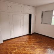 OPORTUNIDADE IMPERD�VEL NO IPIRANGA  Casa t�rrea exclusiva, em rua arborizada, tranquila e extremamente segura, com guarita de seguran�a comunit�ria.