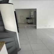 Se voc� busca conforto, praticidade e uma excelente localiza��o, esse sobrado � pra voc�!